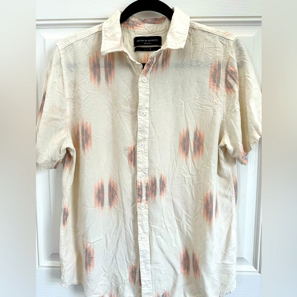 Cotton on Garments Off White & Orange Aztec Print Relaxed Fit Button Down, Large
